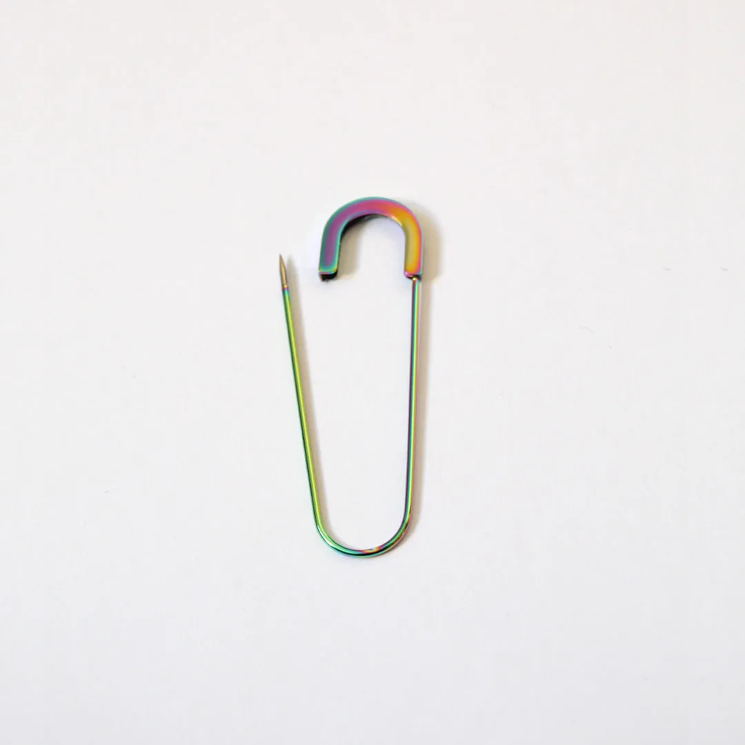 U Kilt Pin/Oil Slick - 7.5cm (3")