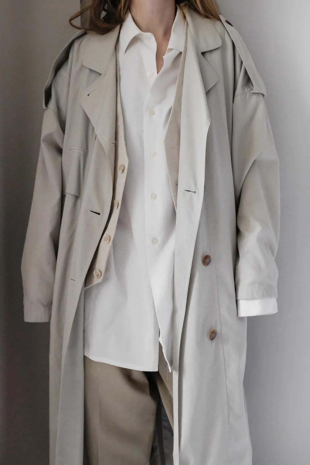 WHITE BASIC OVERSIZE SHIRT